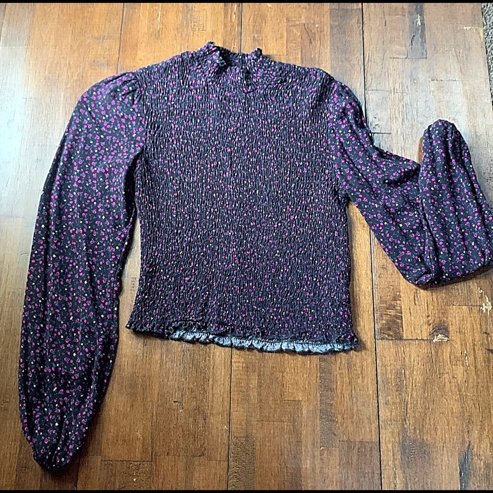 Long sleeve crop-top